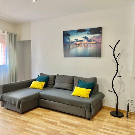 Comfortable Renovated Flat, Wifi! バダロナ エクステリア 写真