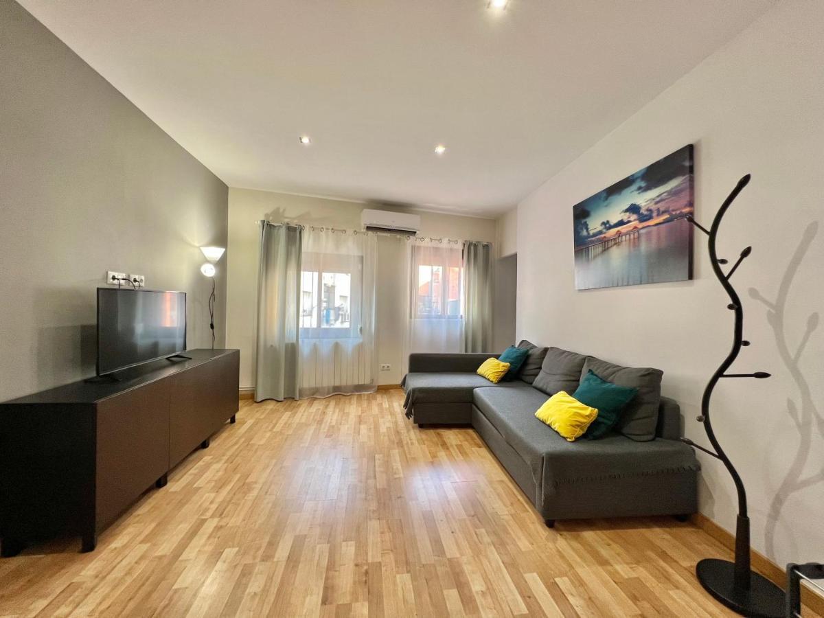 Comfortable Renovated Flat, Wifi! バダロナ エクステリア 写真